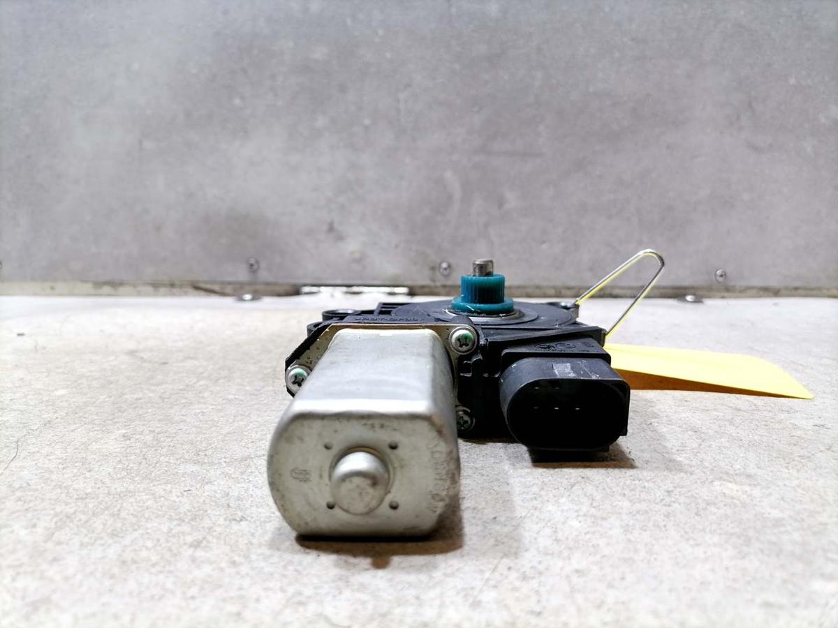 BMW 3er E90 original Fensterhebermotor hinten rechts Bj.2008 BMW 3er E90 original Fensterhebermotor hinten rechts Bj.2008